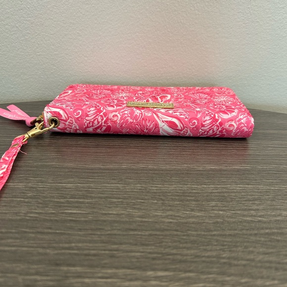 Simply Southern Seashell Starfish Pink and White Quilted Wallet Wristlet - Picture 6 of 9